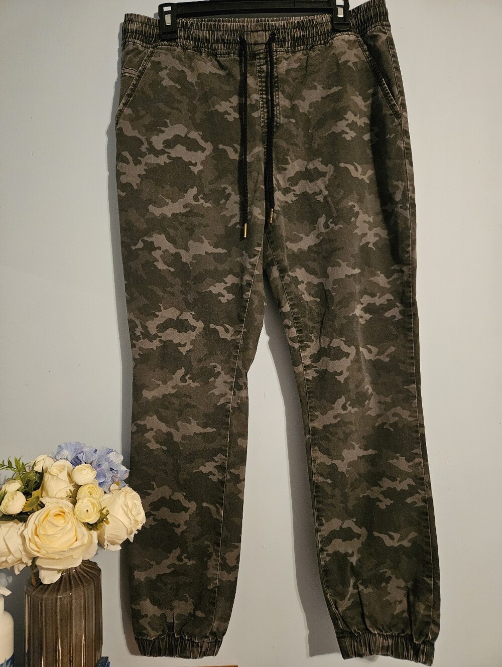 Camo Jogger Pants Size Large